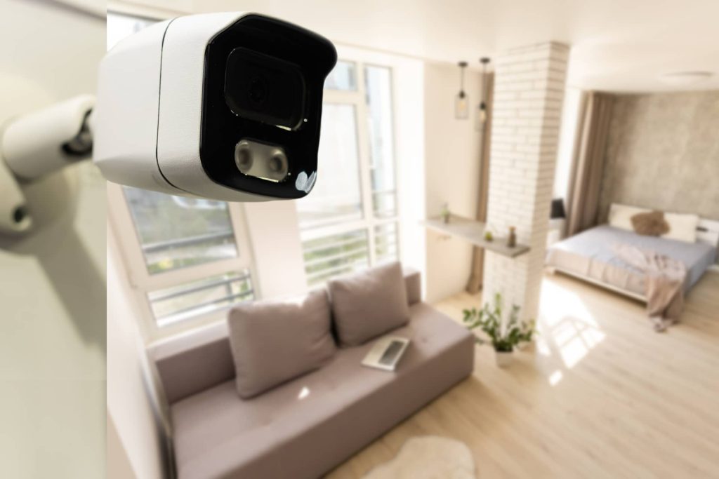 Fordele og ulemper ved videoovervågning i private hjem
